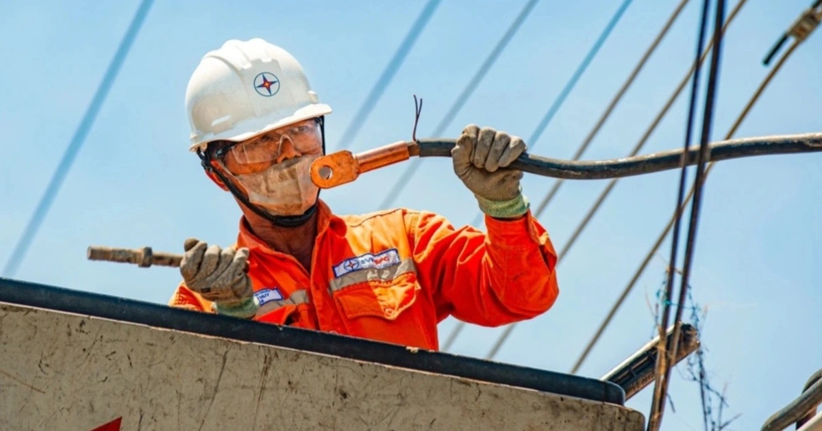 Hà Nội nắng nóng kỷ lục, nhiều nơi cắt điện ngày 5/8