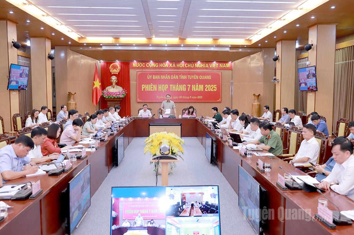 Phiên họp được kết nối trực tuyến tới 124 điểm cầu xã, phường