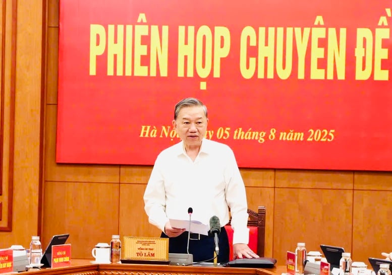 Xác định xây dựng, hoàn thiện thể chế, pháp luật là nhiệm vụ trọng tâm, xuyên suốt- Ảnh 1.