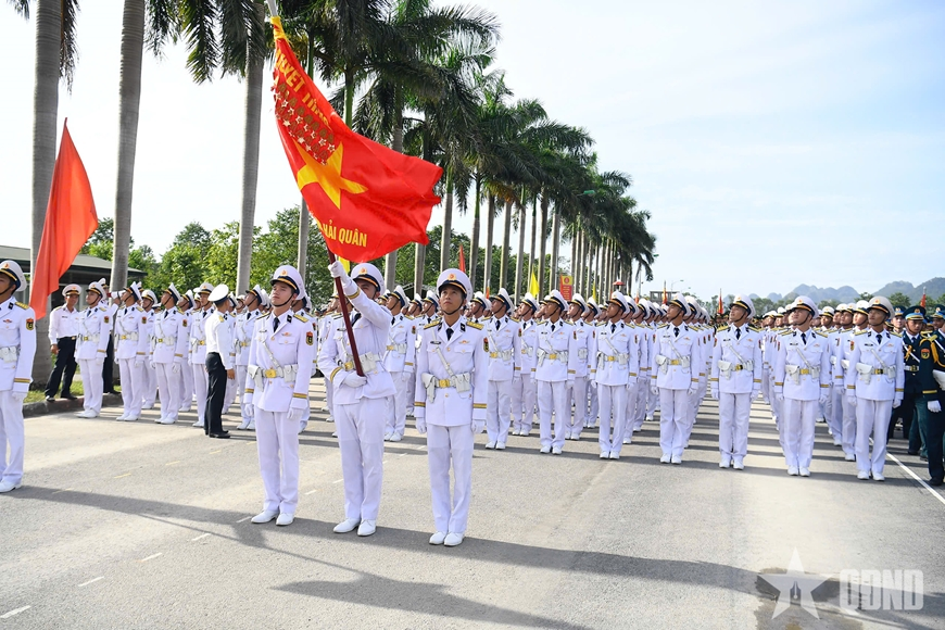 Gần 16.000 cán bộ, chiến sĩ và nhiều vũ khí hiện đại tổng hợp luyện lần thứ hai