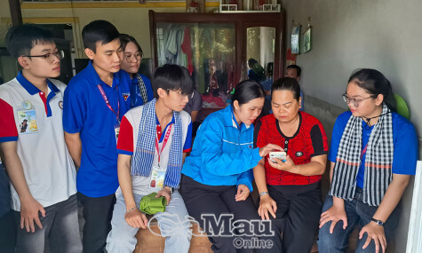 Những trái tim tình nguyện vì quê hương
