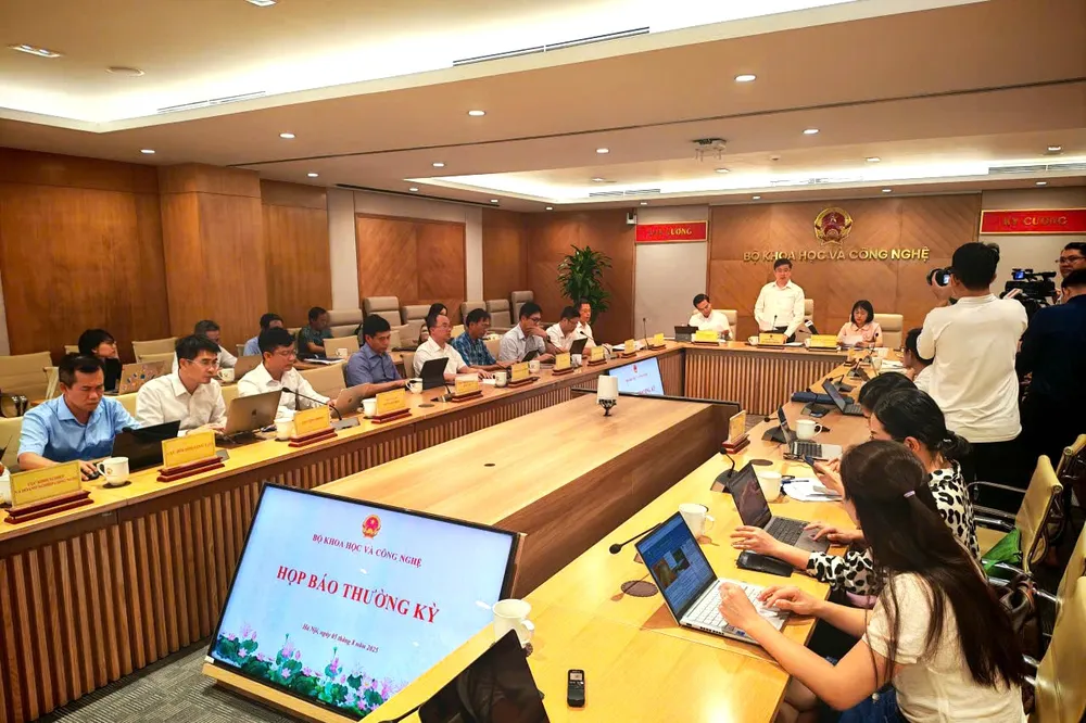 Hop bao Bo KHCN.jpg