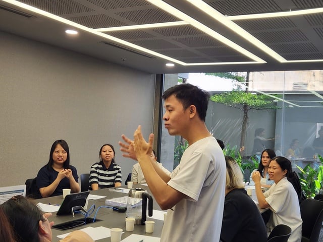 Một buổi học tiếng Việt bằng tay - Ảnh 7.