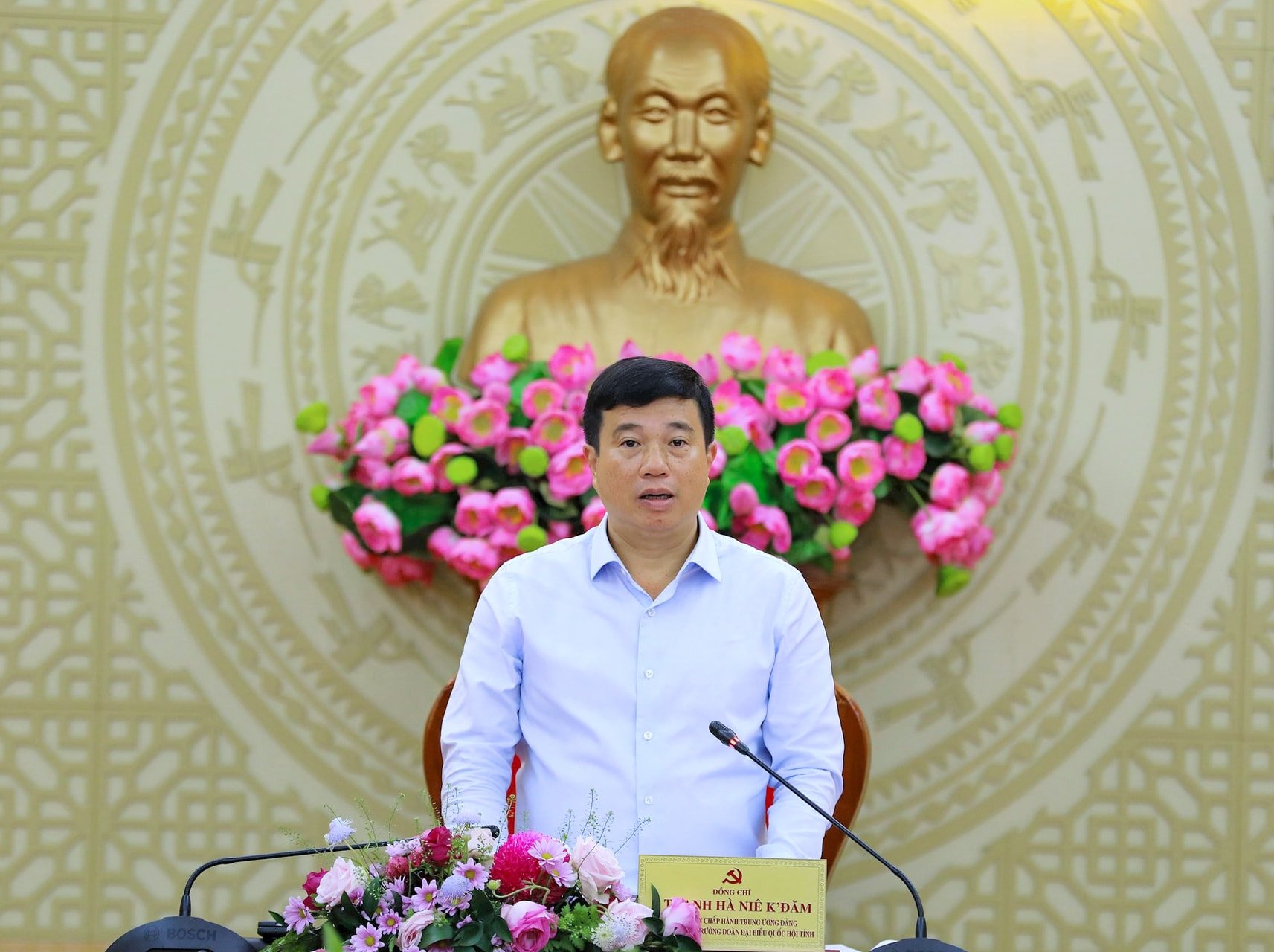 14-uy-vien-bch-trung-uong-dang-bi-thu-tinh-uy-y-thanh-ha-nie-kdam-phat-bieu-ket-luan-phien-hop(1).jpg