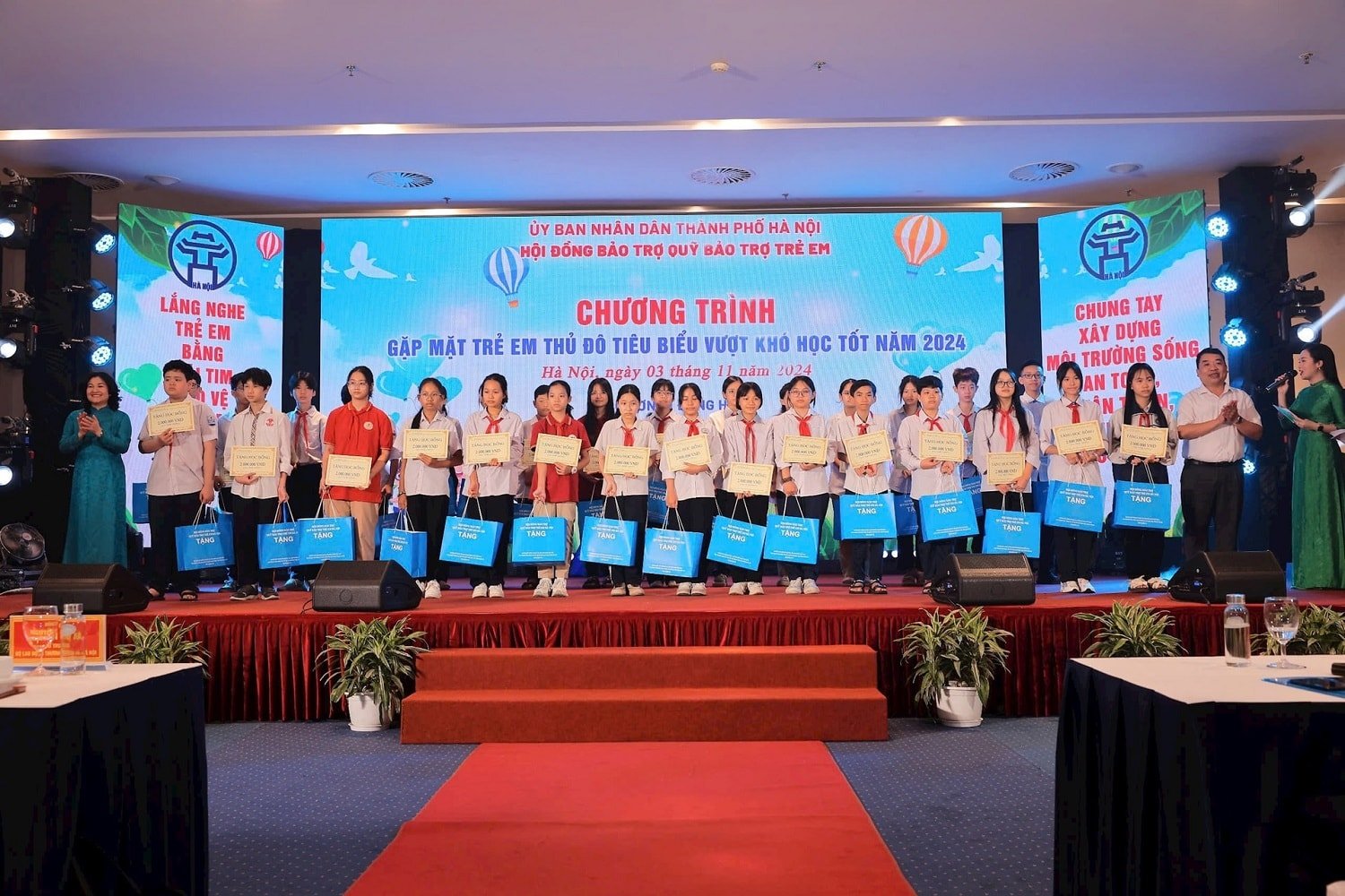5-8-trao-qua-nam-2024-anh-2-(1).jpg