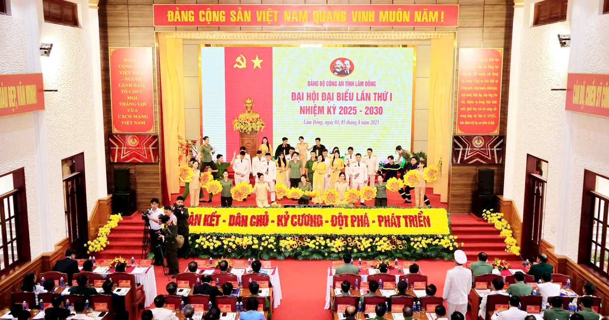 Opening of the 1st Congress of Lam Dong Provincial Police Party Committee, term 2025 - 2030