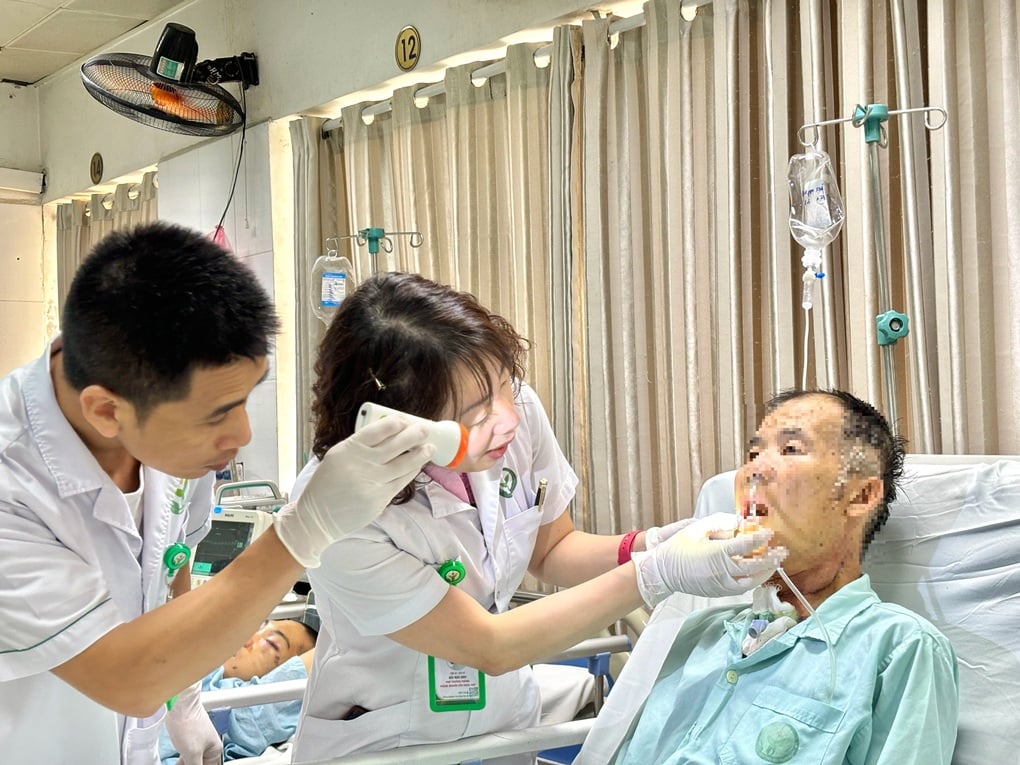 Người đàn ông phải cắt bỏ lưỡi chỉ từ dấu hiệu quen thuộc này - 1