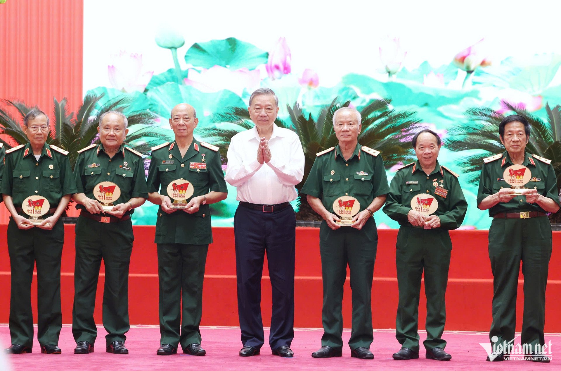 W-Tổng Bí thư_.jpg