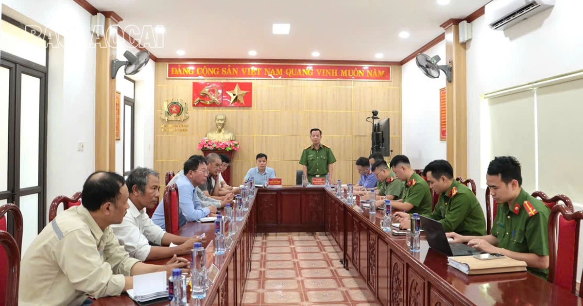 នគរបាល​ឃុំ​វ៉ាន់​បាន​សហការ​ជាមួយ​គណៈកម្មការ​គ្រប់គ្រង​គម្រោង​ទី​២ (​ក្រសួង​សំណង់​) លើ​គម្រោង​ចរាចរណ៍​ដែល​បាន​អនុវត្ត​នៅ​តំបន់​នោះ។