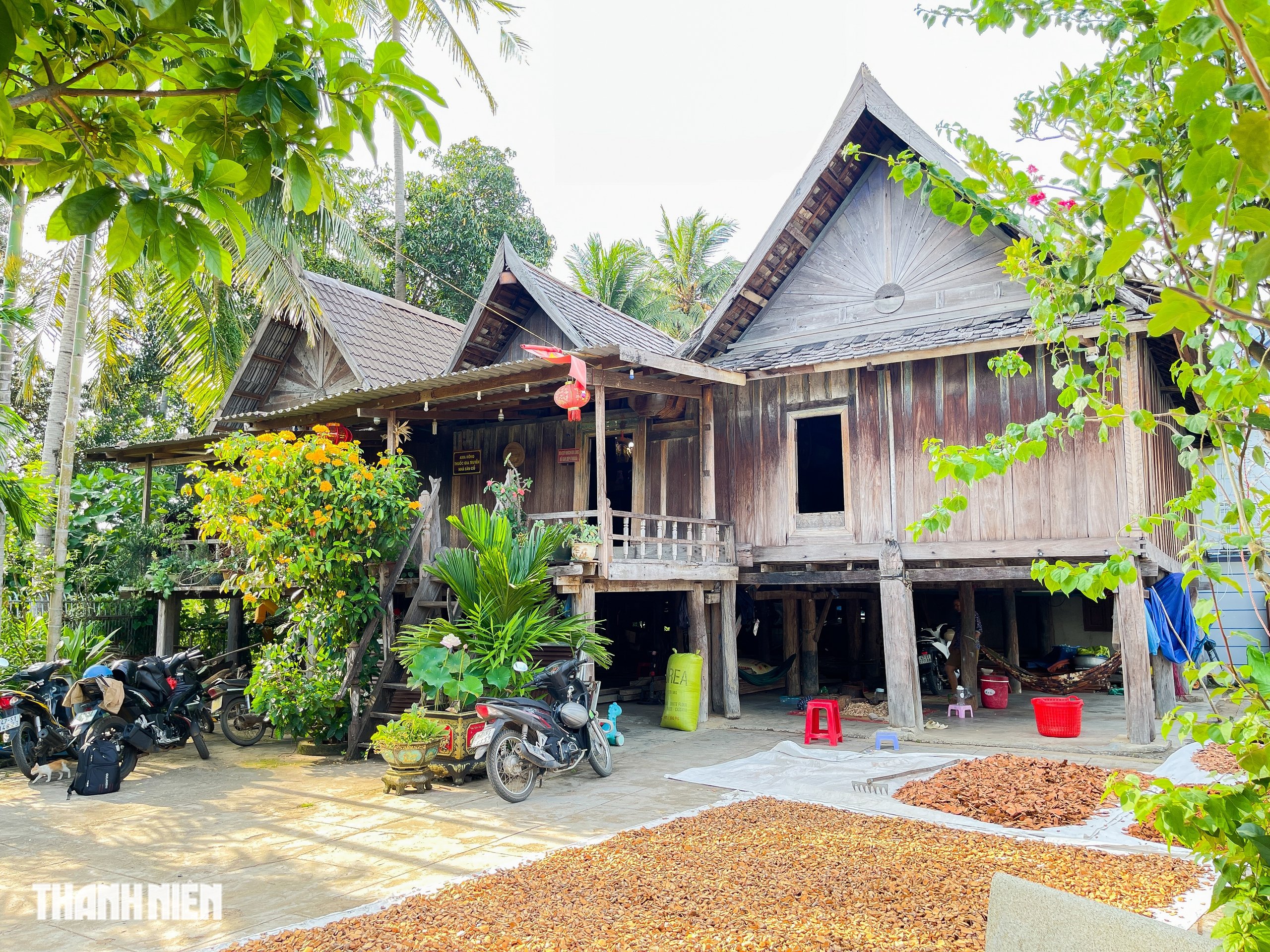 Độc đáo ngôi nhà 'vua voi' hơn 130 năm tuổi ở Buôn Đôn- Ảnh 2.