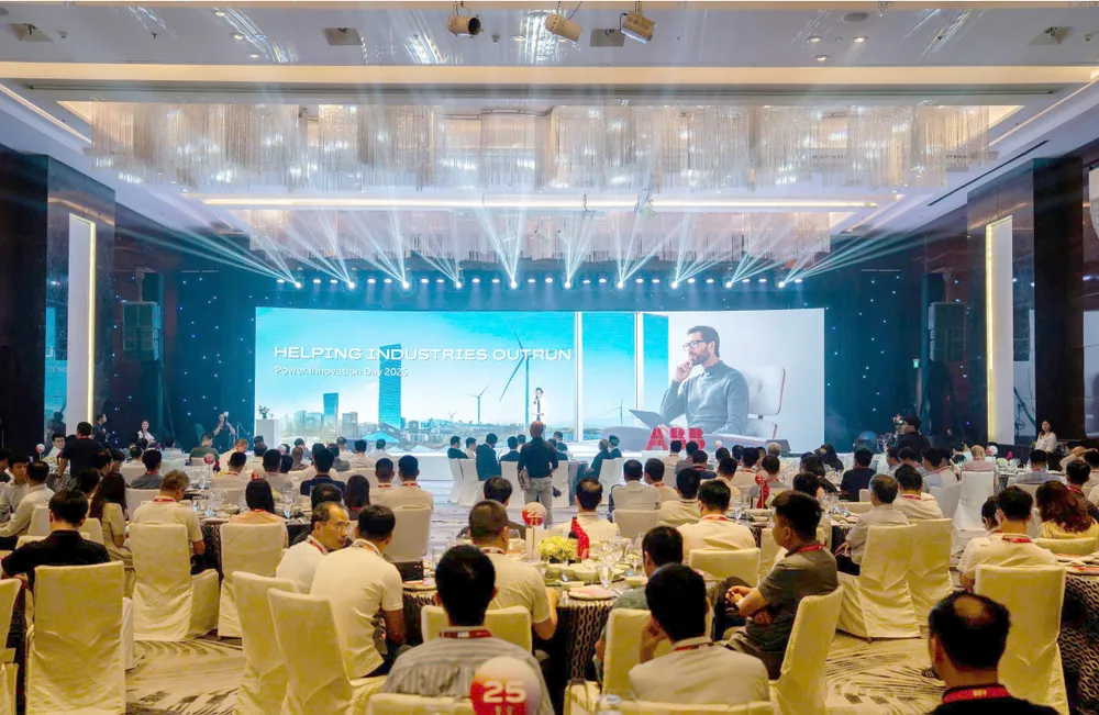Ngày Đổi mới Công nghệ Điện 2025 trình diễn các giải pháp đổi mới ứng dụng trí tuệ nhân tạo và số hóa của ABB.jpg