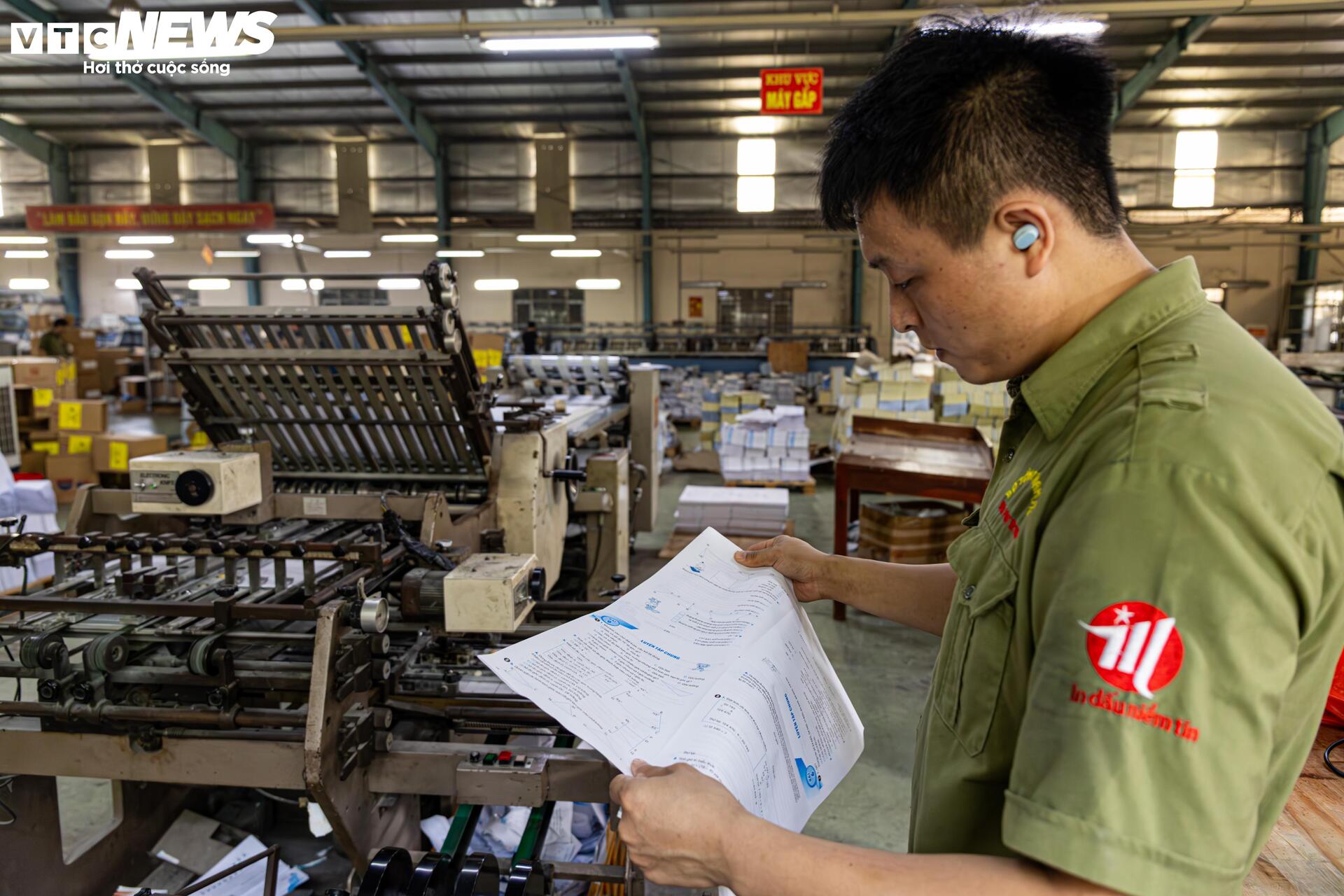 NXB Giáo dục tăng tốc, đảm bảo sản xuất sách giáo khoa trước năm học mới - 17