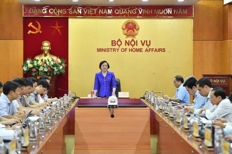 Bộ Nội vụ sẽ lựa chọn 34 cán bộ về hỗ trợ địa phương trong 3 tháng- Ảnh 1.