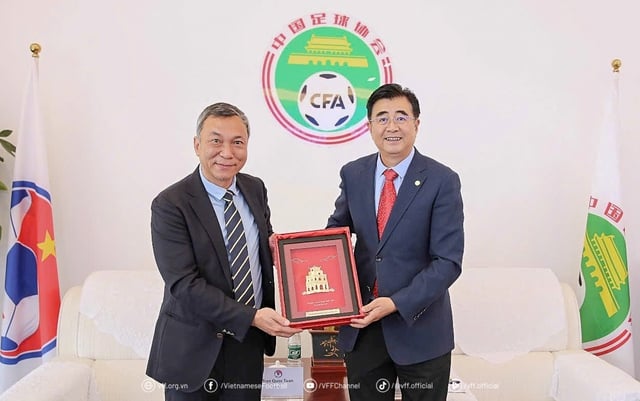Chủ tịch VFF và CFA ký kết ghi nhớ hợp tác: Bóng đá Việt Nam, Trung Quốc cùng phát triển- Ảnh 2.