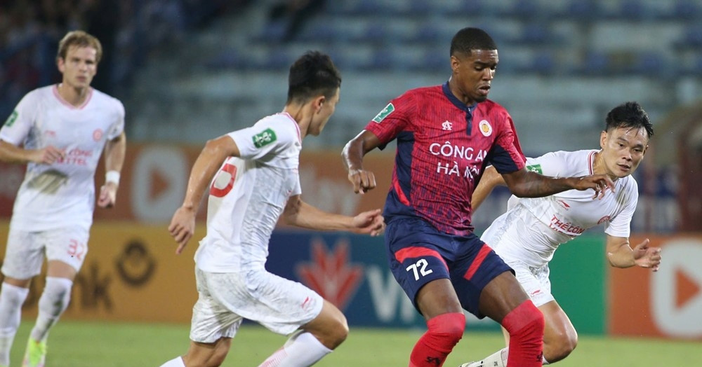 V-League được 'giải cứu' phút chót: Mừng hay lo?