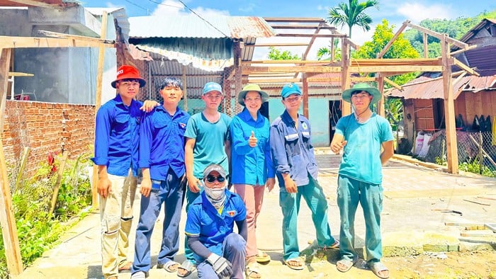 Thủ lĩnh Đoàn người dân tộc Giẻ Triêng biến trở ngại thành lợi thế- Ảnh 2.