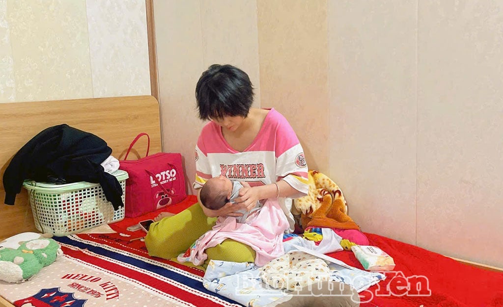 Người mẹ trẻ đơn thân, cơ nhỡ được giúp đỡ tại mái ấm của CLB thiện nguyện trẻ Thái Bình.
