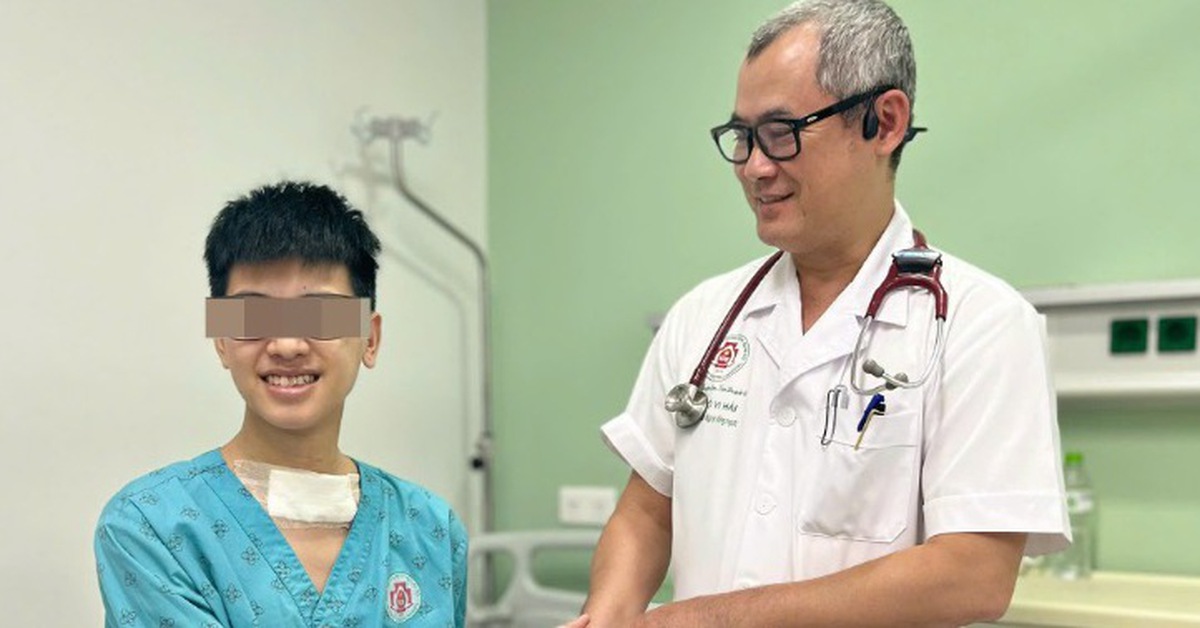 Phục hồi giọng nói cho thiếu niên 16 tuổi