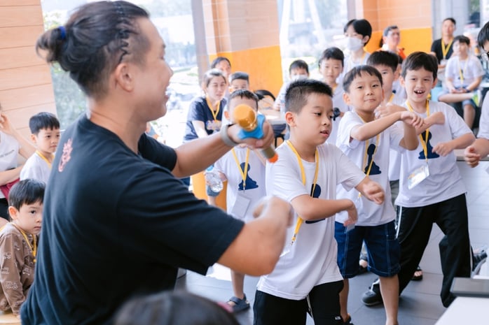 Kỳ thủ cờ vua năng động, thi đấu kết hợp cùng nhảy zumba- Ảnh 2.