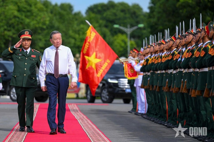 General Secretary To Lam visits and works at Army Corps 12
