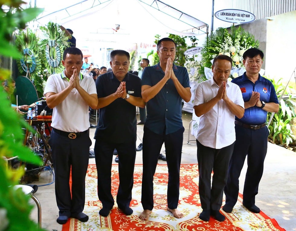 ‘Đêm trắng’ cuối cùng bên trọng tài Trần Đình Thịnh, VFF thay đổi thời gian tập huấn- Ảnh 3.