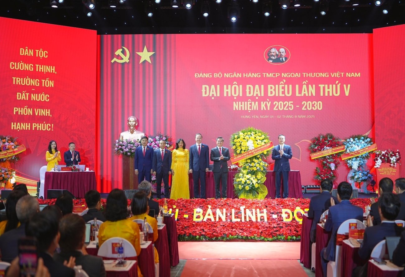Đại hội đại biểu Đảng bộ Vietcombank lần thứ V nhiệm kỳ 2025 – 2030 “Tiếp tục giữ vai trò “sếu đầu đàn” dẫn dắt tiên phong hiện thực hóa các mục tiêu phát triển đất nước”