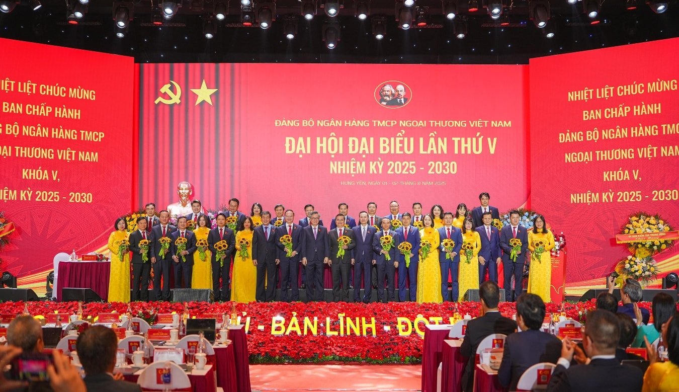 Đại hội đại biểu Đảng bộ Vietcombank lần thứ V nhiệm kỳ 2025 – 2030 “Tiếp tục giữ vai trò “sếu đầu đàn” dẫn dắt tiên phong hiện thực hóa các mục tiêu phát triển đất nước”