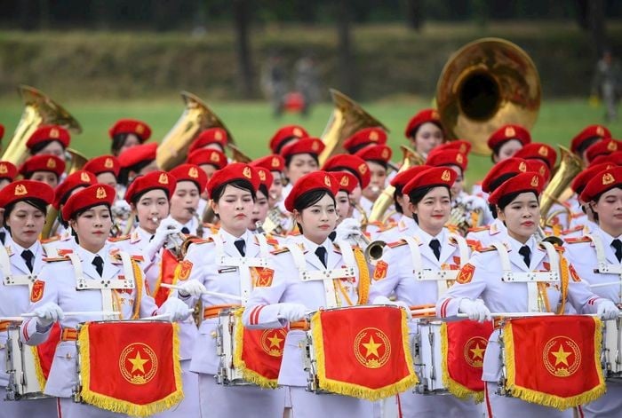Những Nữ chiến sĩ thuộc khối quân nhạc của lực lượng Quân đội nhân dân Việt Nam.