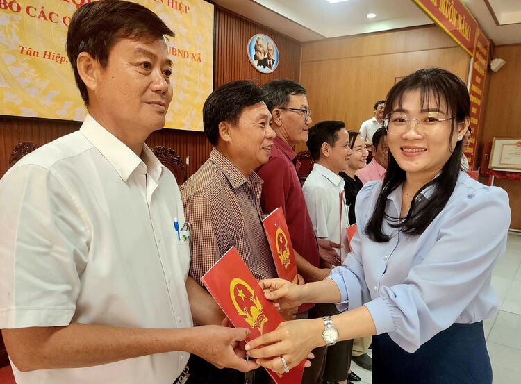 Xã Tân Hiệp điều chỉnh tên 19 trường học