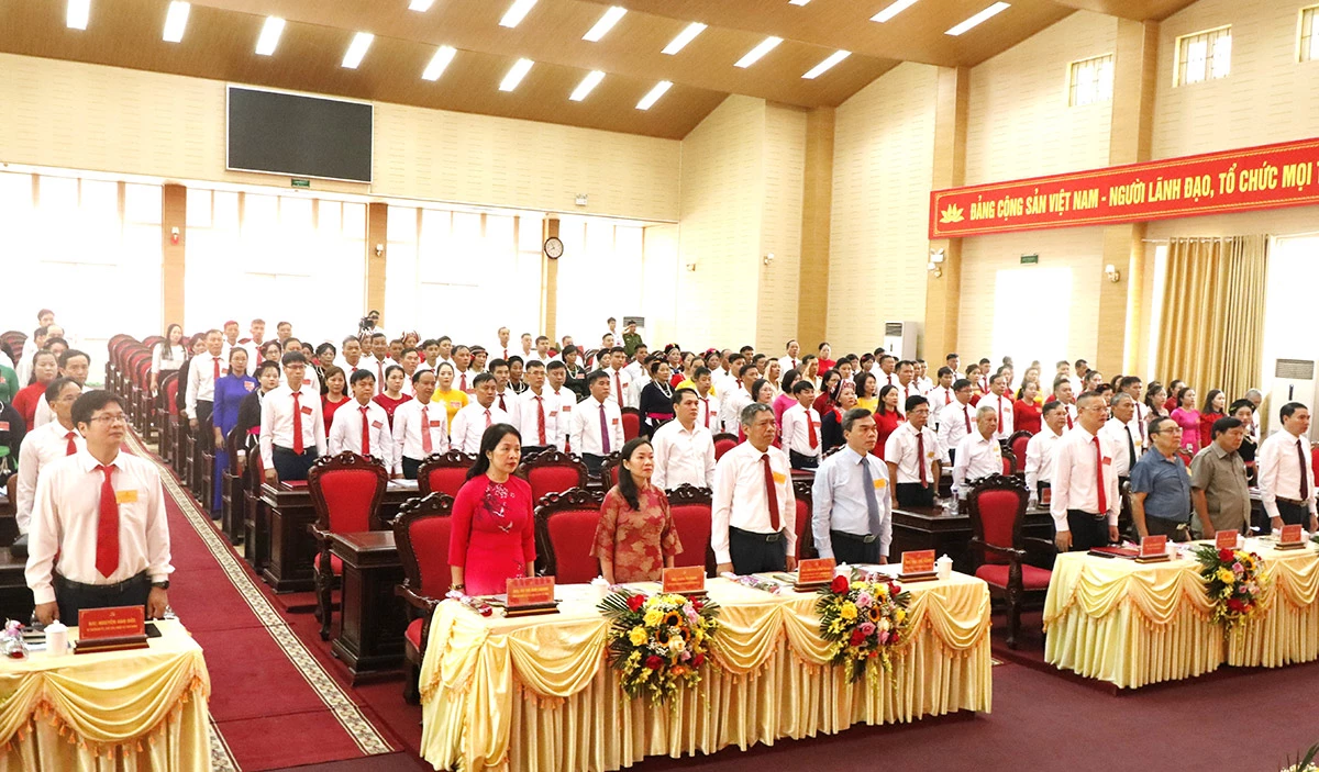 អនុលេខាគណៈកម្មាធិការបក្សខេត្ត ប្រធានគណៈកម្មាធិការរណសិរ្សមាតុភូមិខេត្ត Ma The Hong៖ គណៈកម្មាធិការបក្សឃុំ Quang Binh ខិតខំប្រែក្លាយឃុំជាមួយការអភិវឌ្ឍន៍ប្រកបដោយចីរភាព។