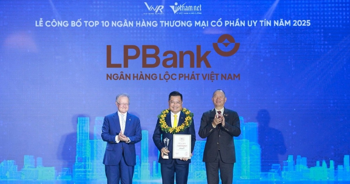 LPBank thăng hạng tại 2 bảng xếp hạng của VNR