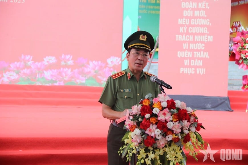 Thượng tướng Trần Quốc Tỏ phát biểu khai mạc triển lãm.