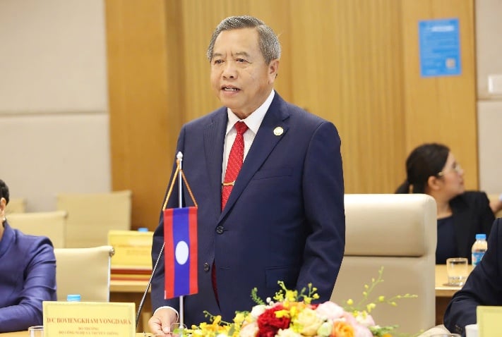 វៀតណាម-ឡាវបើកទំព័រថ្មីនៃកិច្ចសហប្រតិបត្តិការលើវិស័យវិទ្យាសាស្ត្រ និងបច្ចេកវិទ្យា នវានុវត្តន៍ និងការផ្លាស់ប្តូរឌីជីថល - រូបថត ៣.