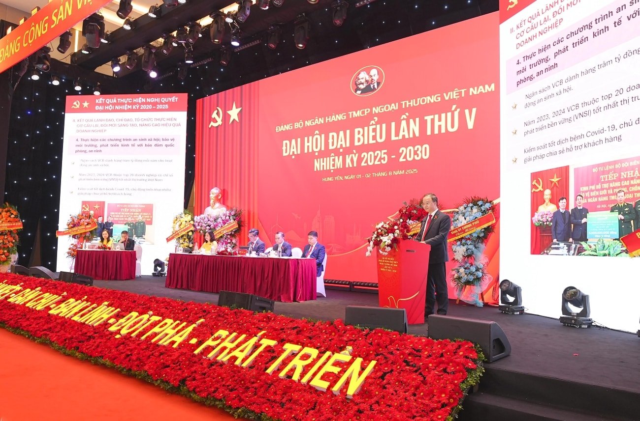 Đại hội đại biểu Đảng bộ Vietcombank lần thứ V nhiệm kỳ 2025 – 2030 “Tiếp tục giữ vai trò “sếu đầu đàn” dẫn dắt tiên phong hiện thực hóa các mục tiêu phát triển đất nước”