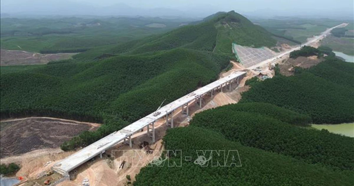 Sẽ hoàn thành 208 km tuyến chính cao tốc dịp 19/8