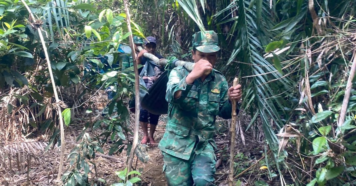 Kịp thời đưa một người dân xã Đắc Pring bị rắn cắn nguy kịch đi cấp cứu