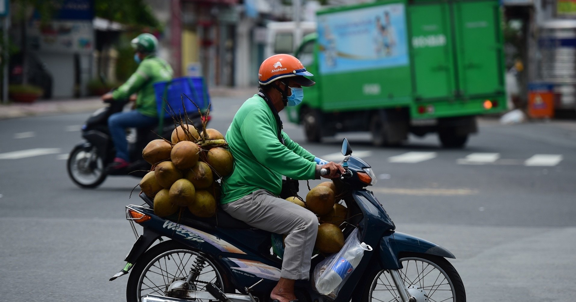 'Ông lớn' xe máy quan tâm đề án chuyển đổi 400.000 xe hai bánh tại TPHCM