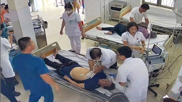 Báo động toàn viện cấp cứu người đàn ông bị ngừng tim- Ảnh 1.