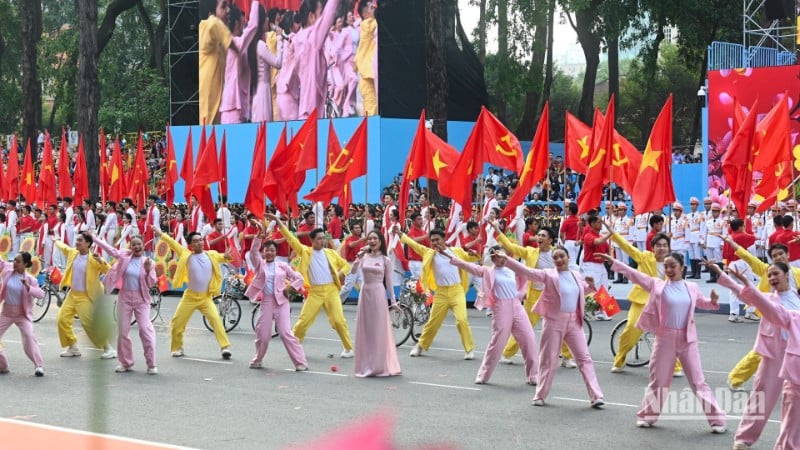 Gen Z singer Phuong My Chi has lit up national pride.