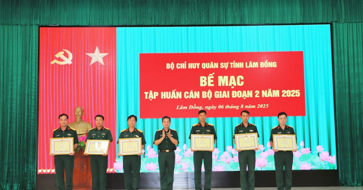 Bộ CHQS tỉnh Lâm Đồng bế mạc tập huấn cán bộ giai đoạn 2 năm 2025