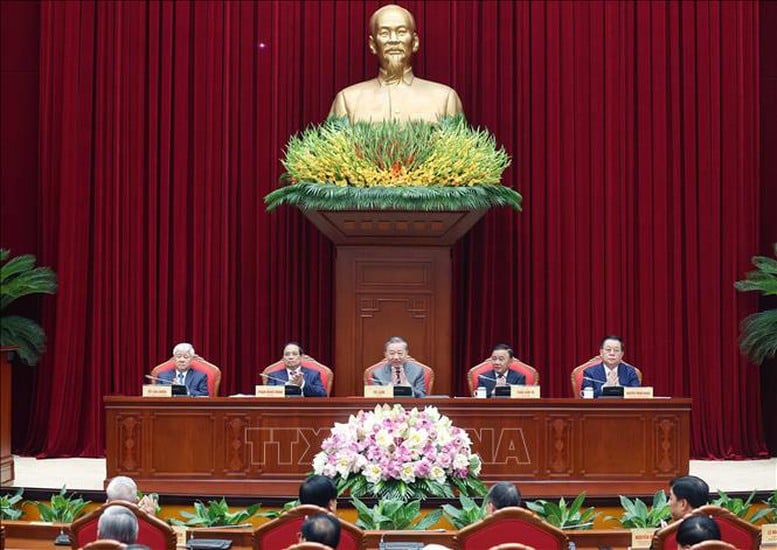 Tổng Bí thư: Trí thức, nhà khoa học, văn nghệ sĩ tiếp tục là lực lượng tiên phong mở đường cho dân tộc tiến lên mạnh mẽ - Ảnh 1.