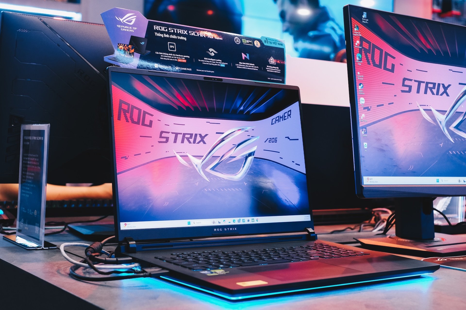 Asus,  Asus Exclusive Store anh 9
