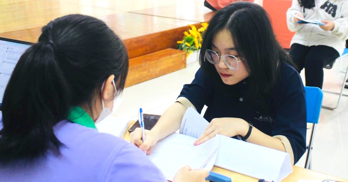Ký túc xá Cỏ May xét chọn 100 tân sinh viên, hỗ trợ ăn ở và học phí