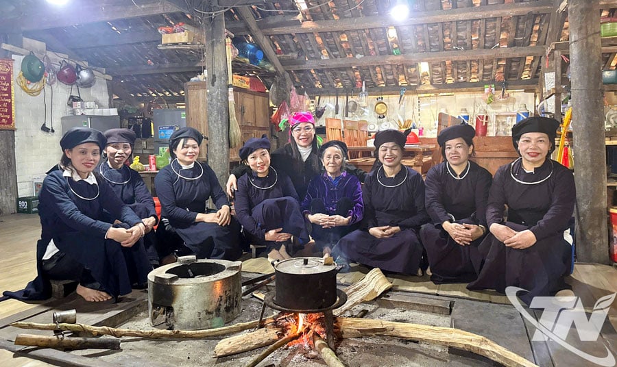 ផ្ទះឈើប្រណិត