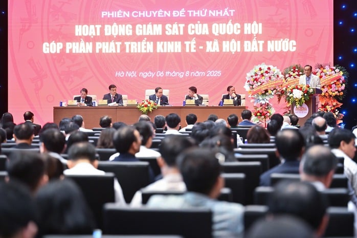 TS Trần Du Lịch: Thị trường bất động sản hiện nay như máy bay chỉ có hạng thương gia- Ảnh 1.