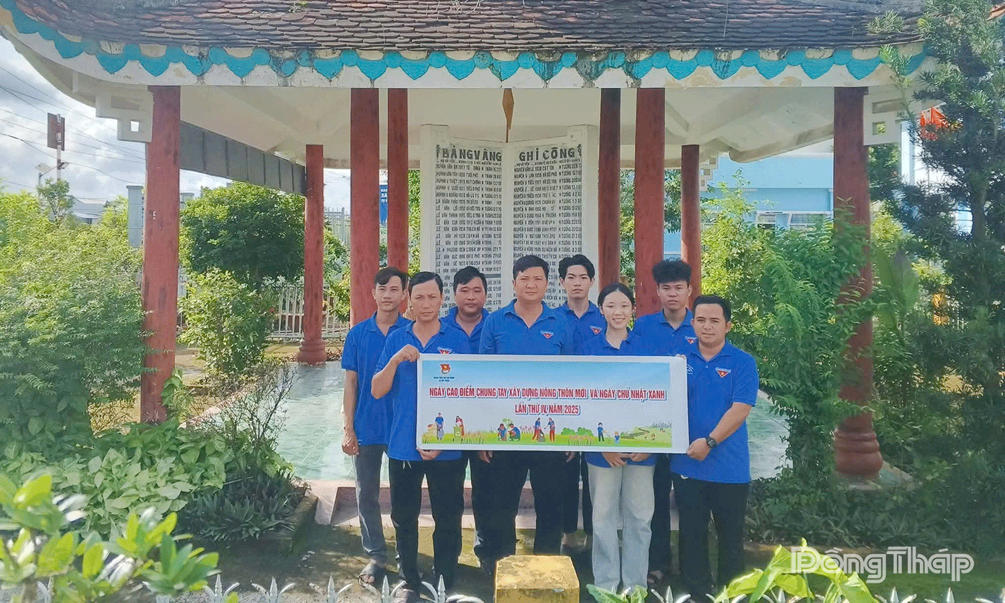 tuổi trẻ xã Mỹ Thiện đã tổ chức ra quân hưởng ứng Ngày cao điểm “Chung tay xây dựng nông thôn mới” và Ngày Chủ nhật xanh lần thứ 4 năm 2025