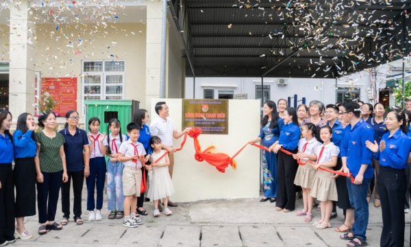 Đoàn Thanh niên UBND tỉnh sôi nổi thi đua chào mừng Đại hội Đảng các cấp