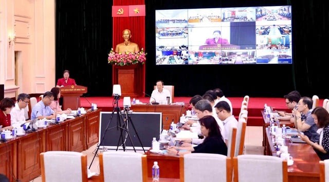 Giảm khâu trung gian trong tuyển dụng giáo viên - Ảnh 1.