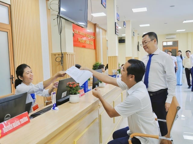 TP.HCM có bao nhiêu cán bộ, công chức giáo dục cấp xã? - Ảnh 1.