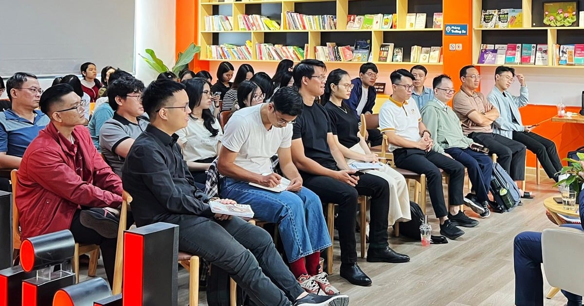 ร้านหนังสือแบบดั้งเดิมจะอยู่รอดในยุคอีคอมเมิร์ซได้อย่างไร?